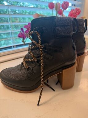 Women's Black Leather & Gray Wool Lace-Up Block Heel Boot